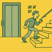 Mann auf Treppe